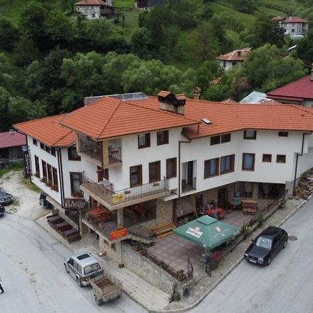Къща За Гости Камината Trigrad Ngoại thất bức ảnh