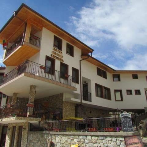 Къща За Гости Камината Trigrad Ngoại thất bức ảnh